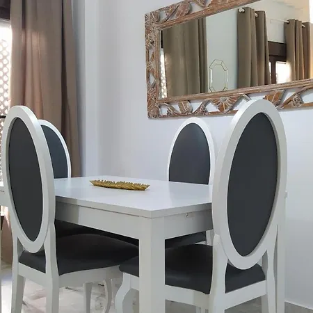 Appartement Sherryflat Paralejo 7 *