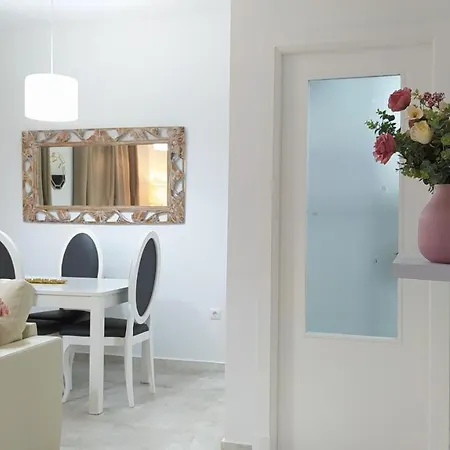 Διαμέρισμα Sherryflat Paralejo 7